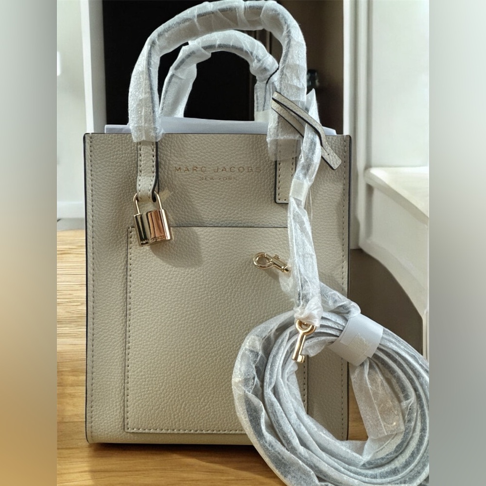 Marc Jacobs Cream Crossbody - Picture 3 of 7